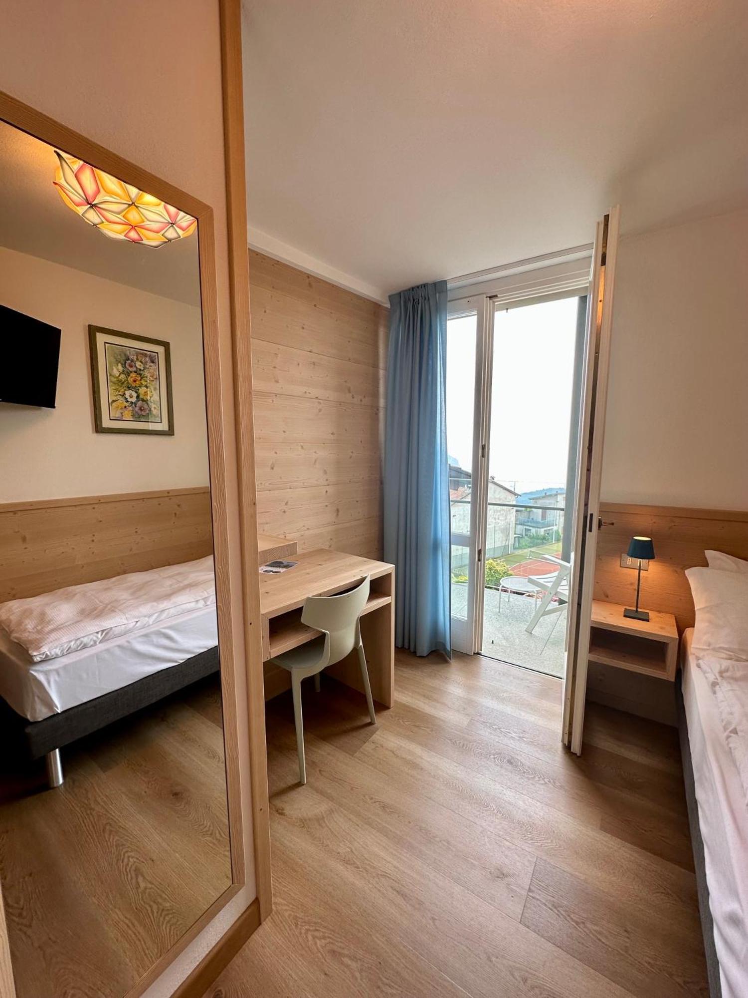 Hotel Miralago Bossico Pokój zdjęcie